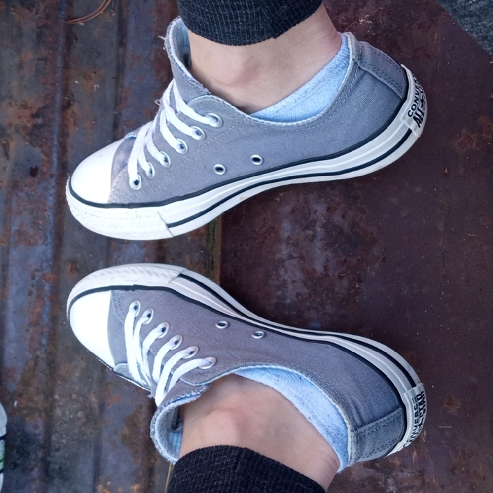 Women's Size 7 Grey/Gray Converse